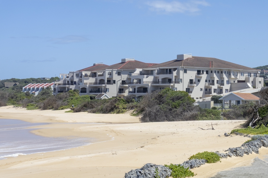 4 Bedroom Property for Sale in West Beach Eastern Cape